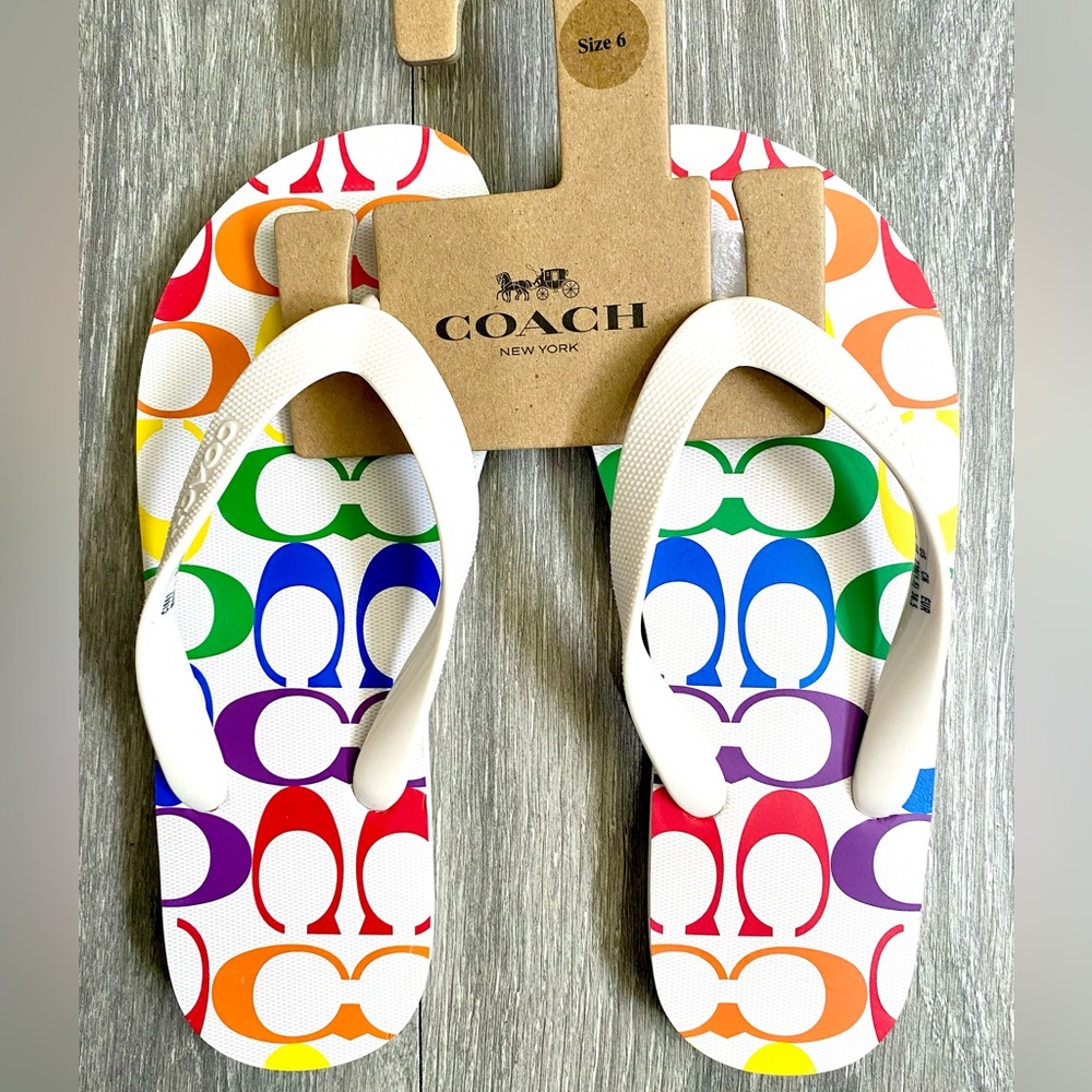 🌈💜 NWT COACH ZAK FLIP FLOPS IN SIGNATURE RAINBOW CANVAS! SiZE 6 or 36.5🩷🌈